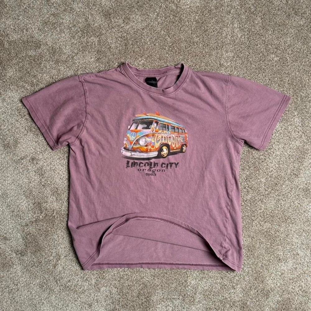 VINTAGE STYLE "LINCOLN CITY" GRAPHIC TEE